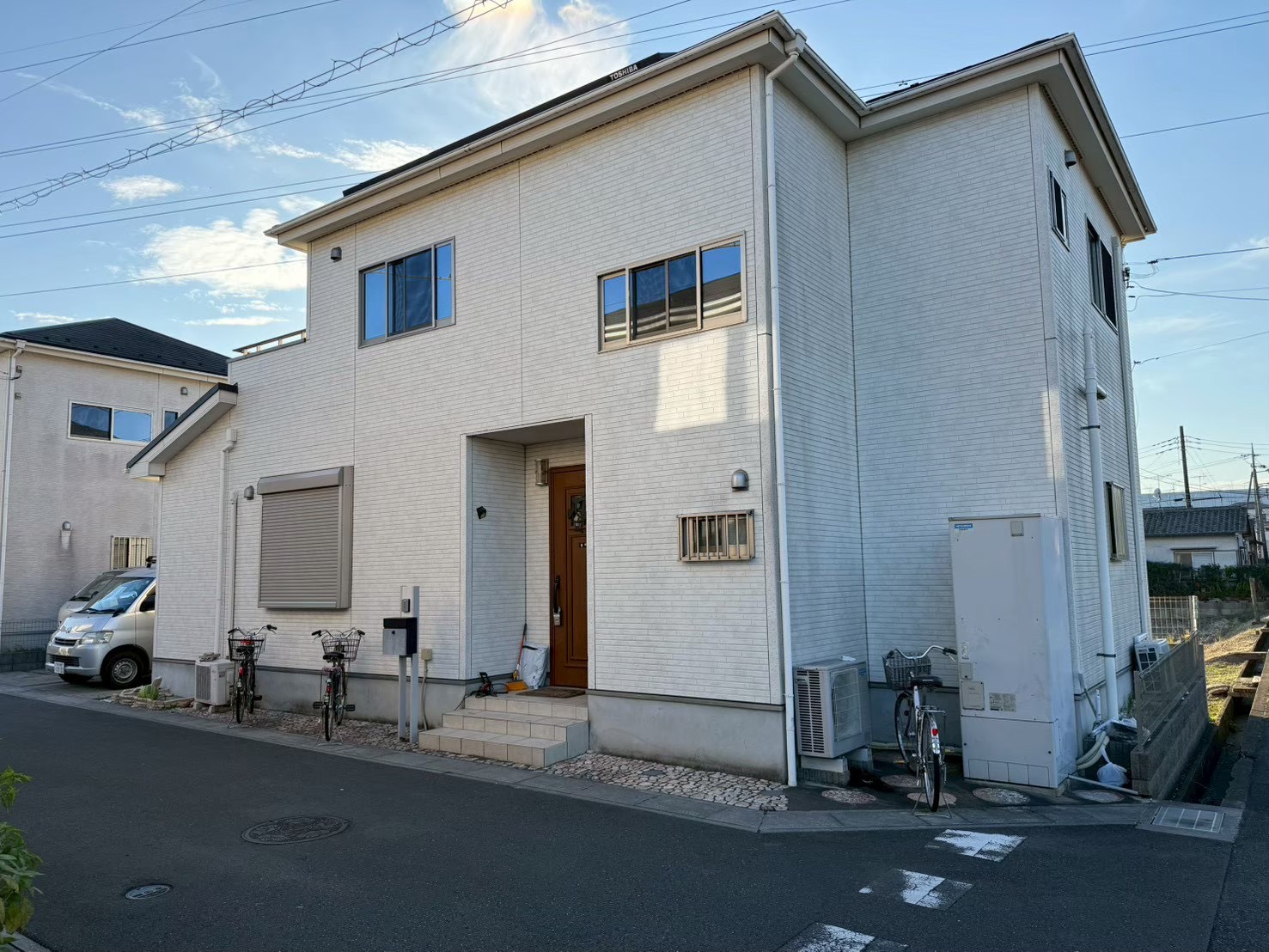 埼玉県三郷市 外壁塗装 施工前 外観全景(正面)