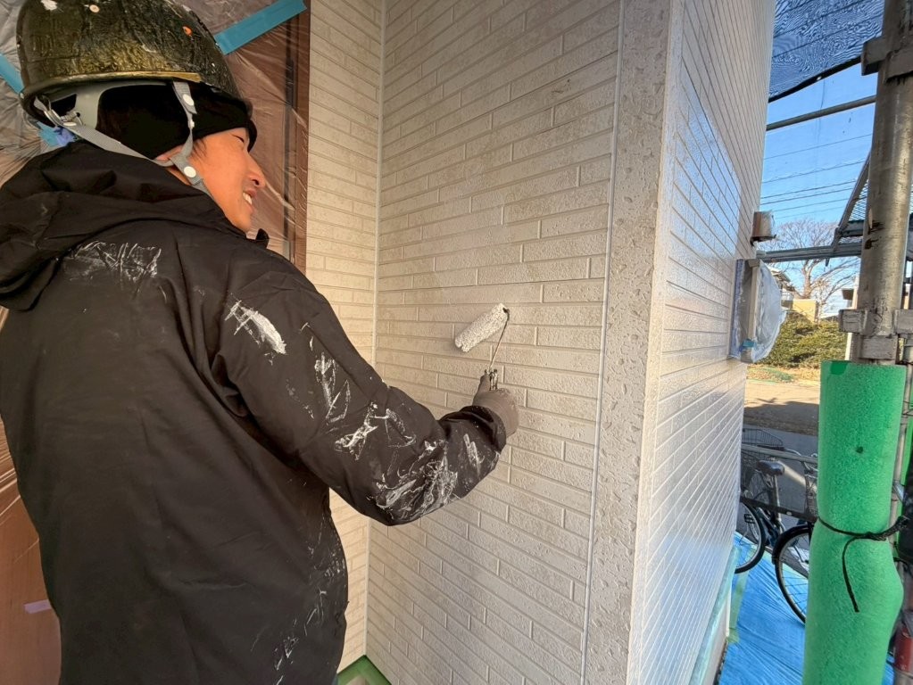 三郷市 外壁 下塗り 施工状況