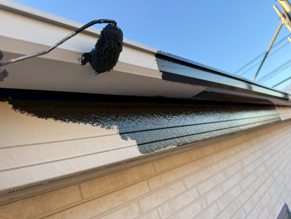 三郷市 付帯部 中塗り(破風・樋)