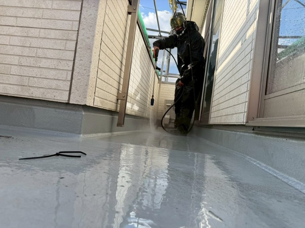 三郷市 ベランダ防水 高圧洗浄（床面洗浄）