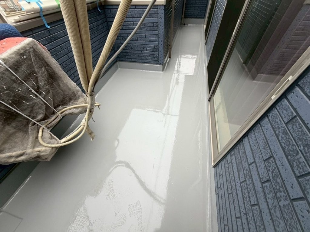 三郷市 ベランダ防水 サラセーヌK 2層目 全体仕上がり