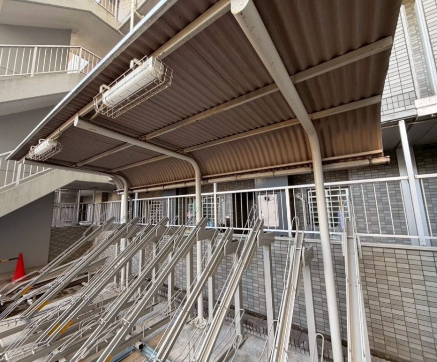 東京都江戸川区西葛西 自転車置き場鉄骨塗装工事 施工前全景