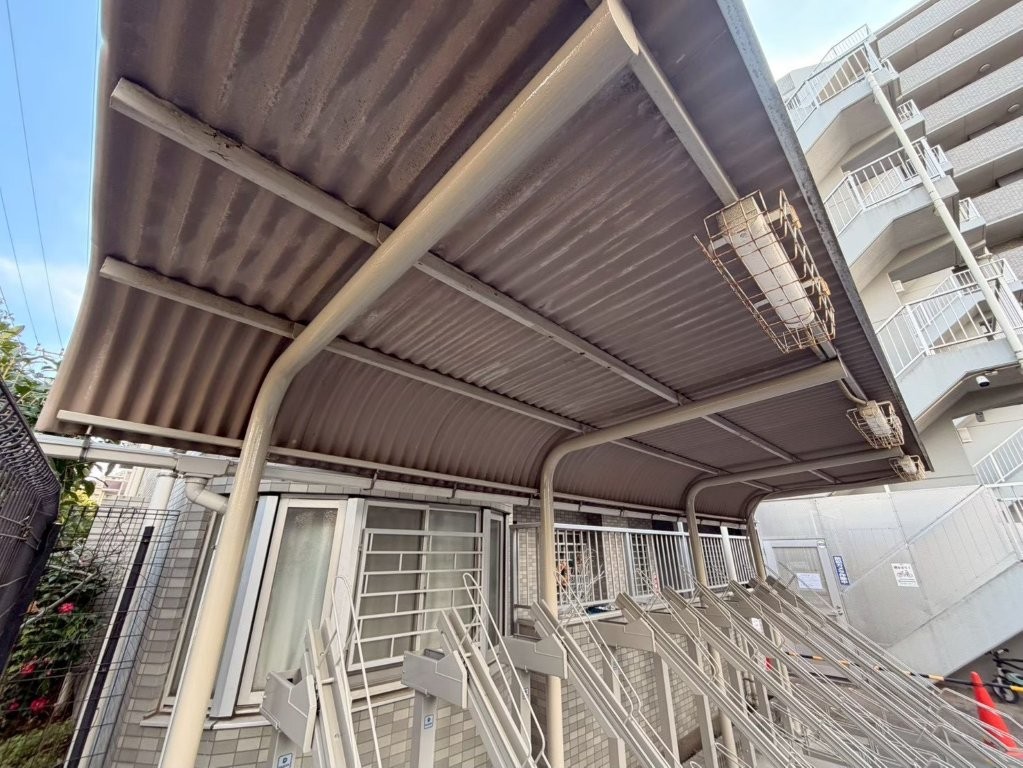 東京都江戸川区西葛西 分譲マンション 自転車置き場鉄骨塗装工事 完了全景