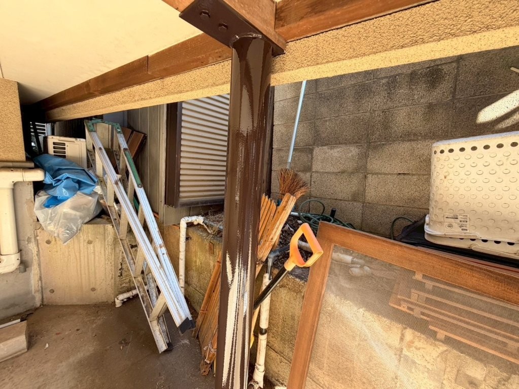 東京都西東京市保谷 鉄部塗装 鉄柱上塗り作業