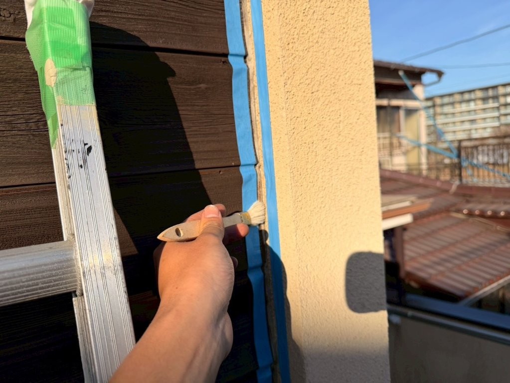 東京都西東京市保谷 木板外壁 取り合い部 刷毛仕上げ