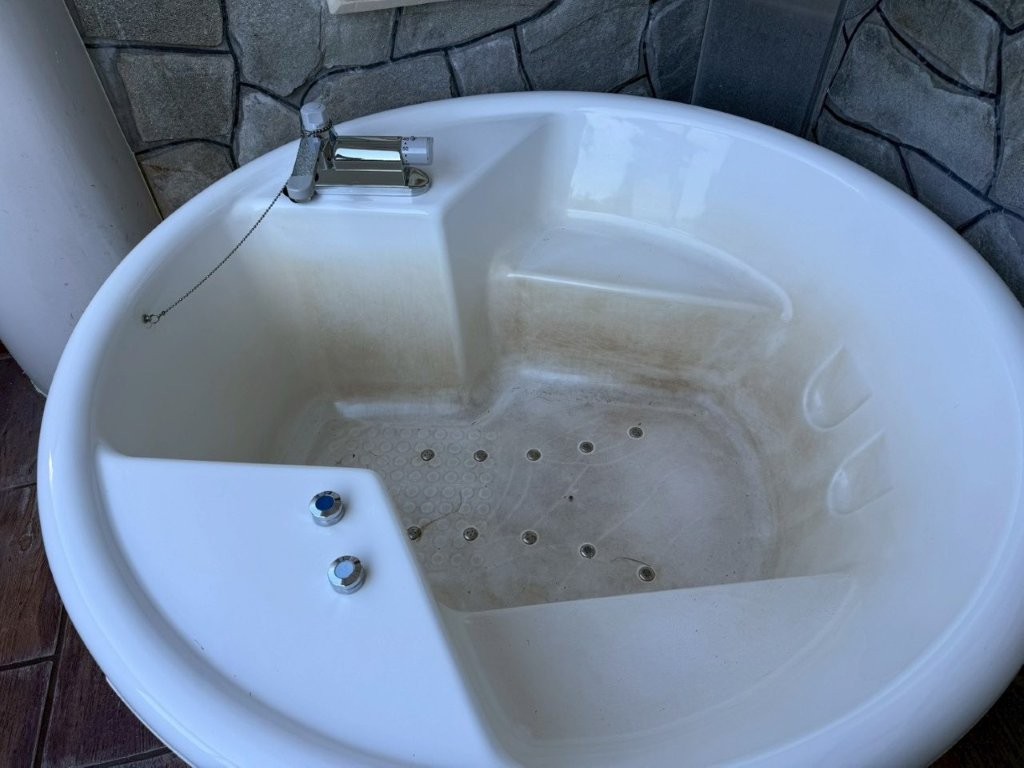 千葉県長生郡長生村 ホテル FRP浴槽再生塗装 施工前内部