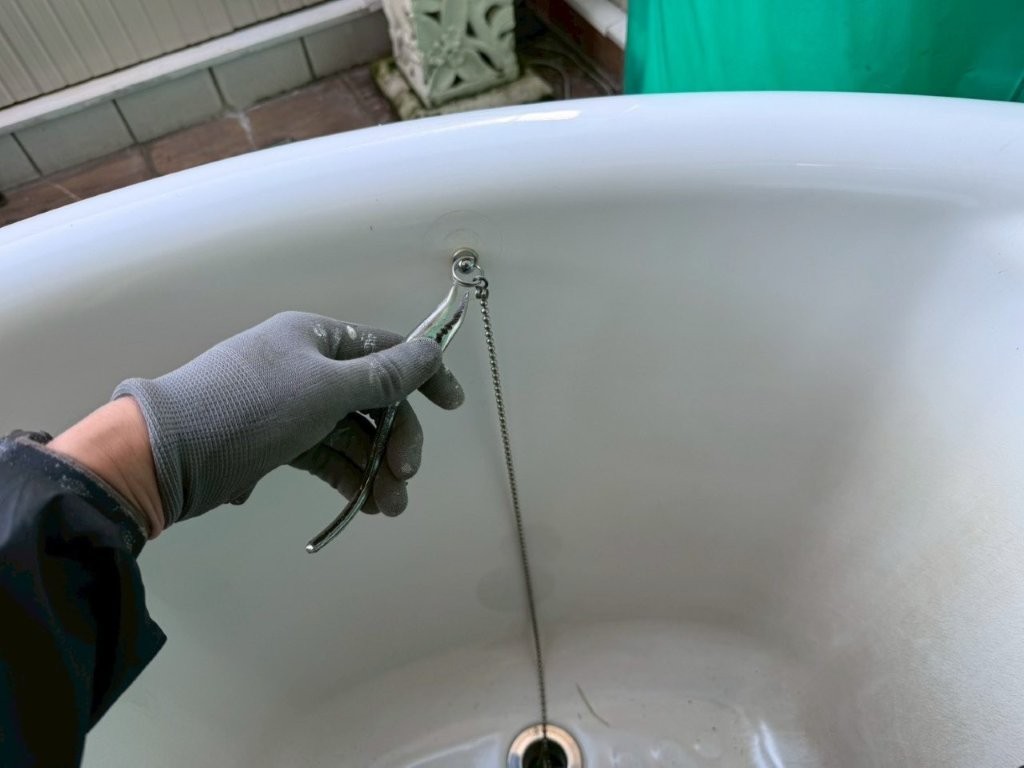 千葉県長生郡長生村 ホテル FRP浴槽再生塗装 排水部処理