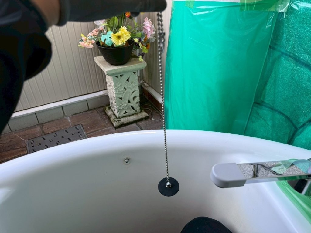 千葉県長生郡長生村 ホテル FRP浴槽再生塗装 器具取り外し