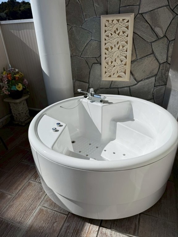 千葉県長生郡長生村 ホテル FRP浴槽再生塗装 完成全景