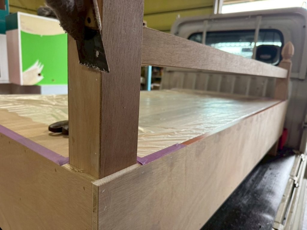 埼玉県三郷市 木工什器塗装工事 下地確認