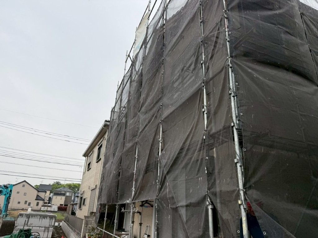 埼玉県三郷市高洲Y様邸 飛散防止メッシュの取付状況