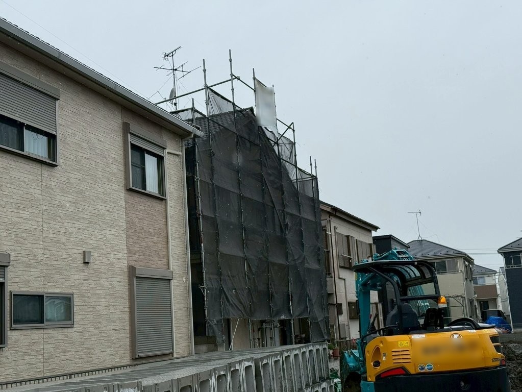埼玉県三郷市高洲Y様邸 側面から確認したメッシュ養生