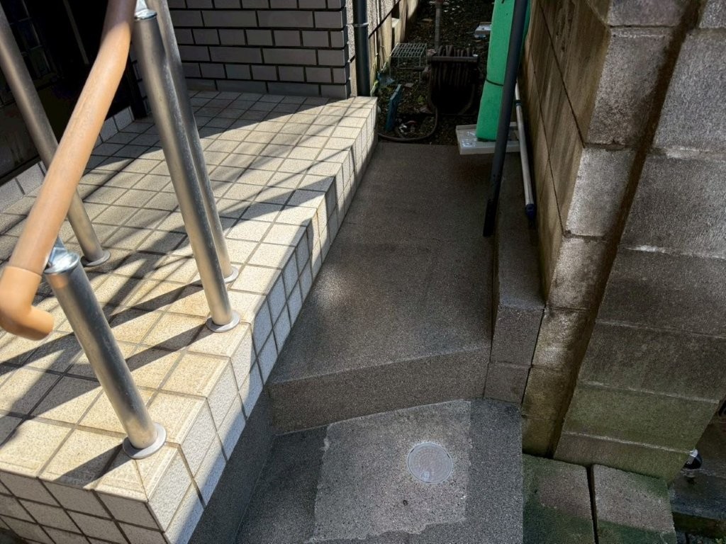 アプローチ土間の高圧洗浄