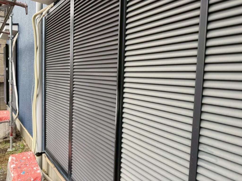 埼玉県三郷市高洲Y様邸 雨戸塗装前の状態