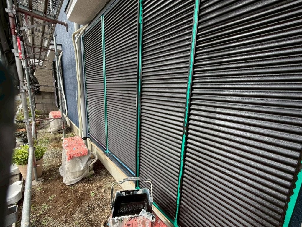 埼玉県三郷市高洲Y様邸 シャッター塗装完工後の仕上がり