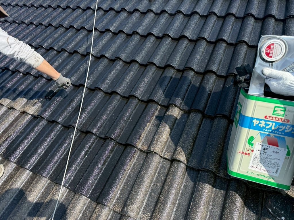 埼玉県三郷市高洲Y様邸 中塗り塗装で使用したヤネフレッシュ