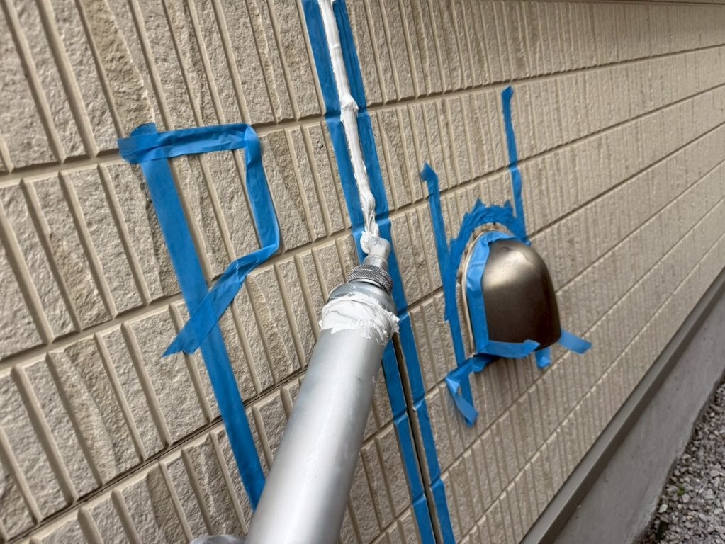 T様邸 サッシ横のシーリング充填確認