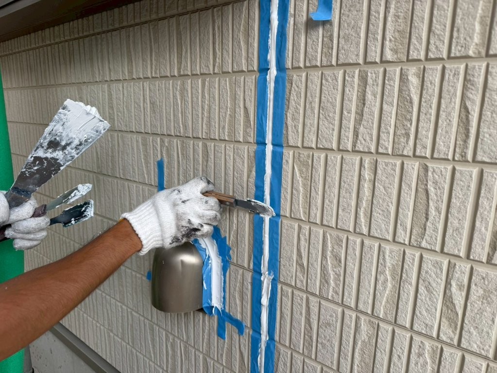 T様邸 外壁縦目地シーリング施工後の状態