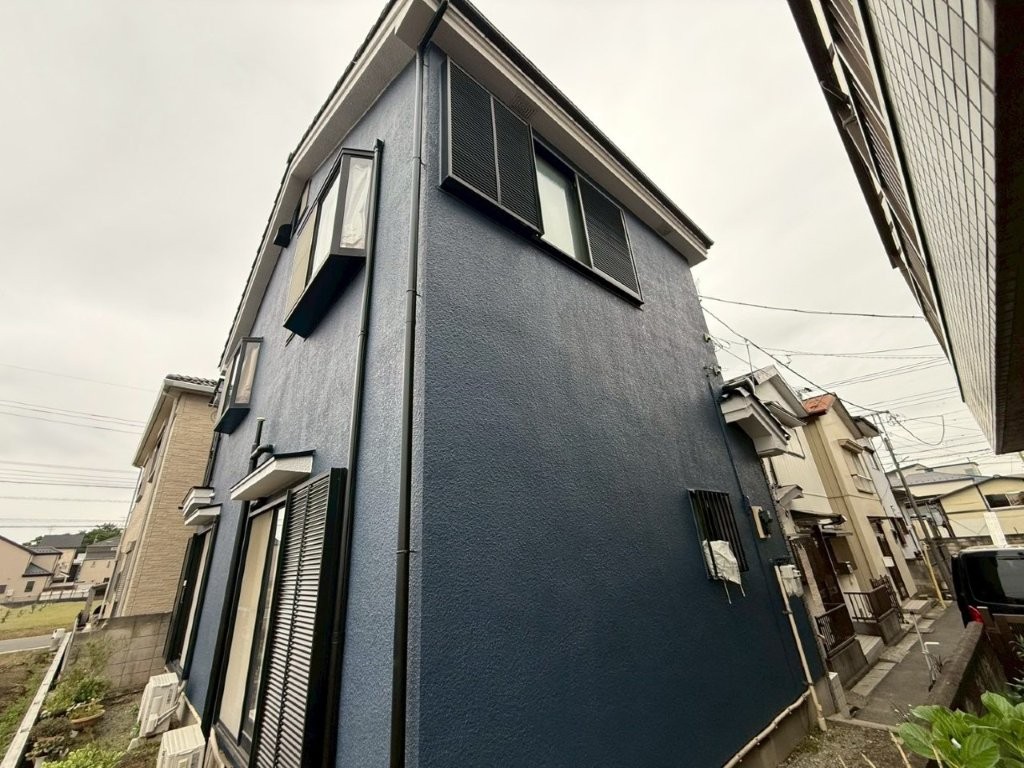 埼玉県三郷市高洲 木造住宅 外壁塗装後 側面全景