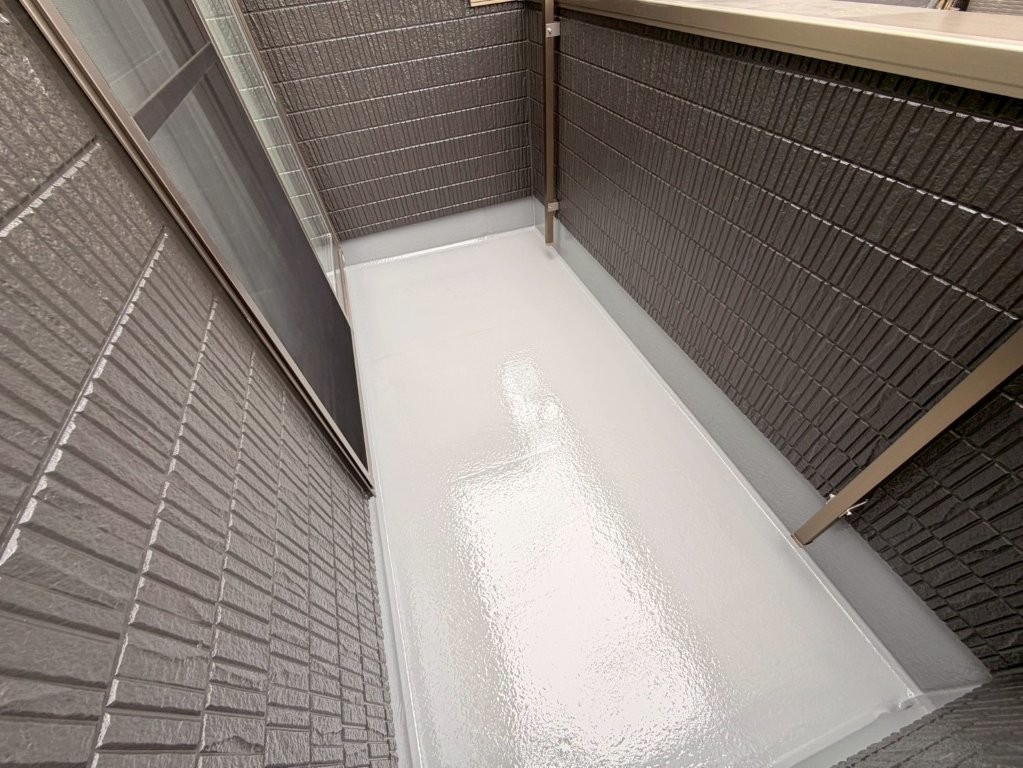 埼玉県さいたま市西区 T様邸 ベランダ床防水トップコート完了