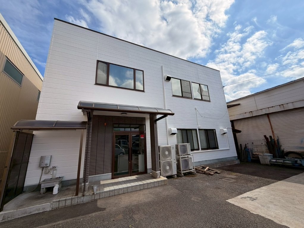 東京都葛飾区 営業所 外壁塗装 折板屋根塗装 施工後正面全景