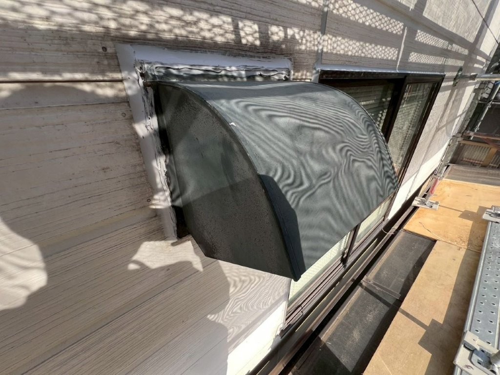 東京都葛飾区 営業所 換気フード塗装 施工前