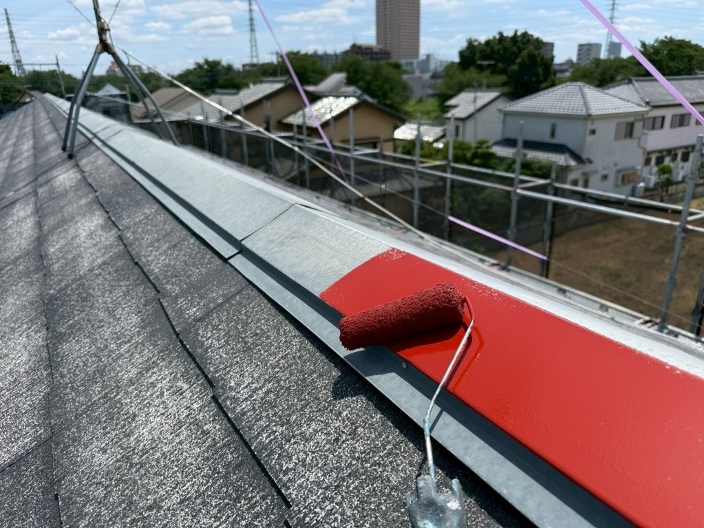 埼玉県越谷市 賃貸アパート 屋根塗装 棟板金錆止め塗装