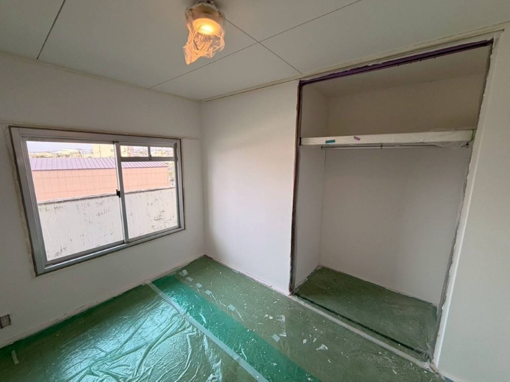 千葉県銚子市 公共施設寮 内装壁塗装完了 養生撤去前