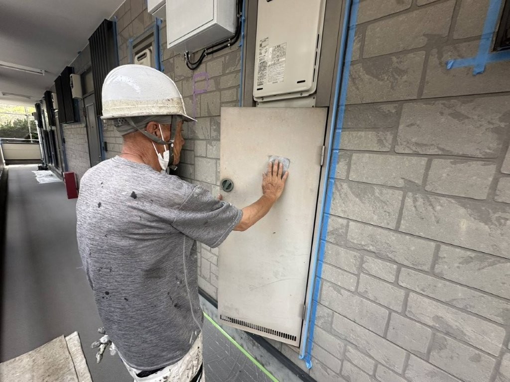 埼玉県越谷市 賃貸アパート PS扉 ケレン 目荒らし